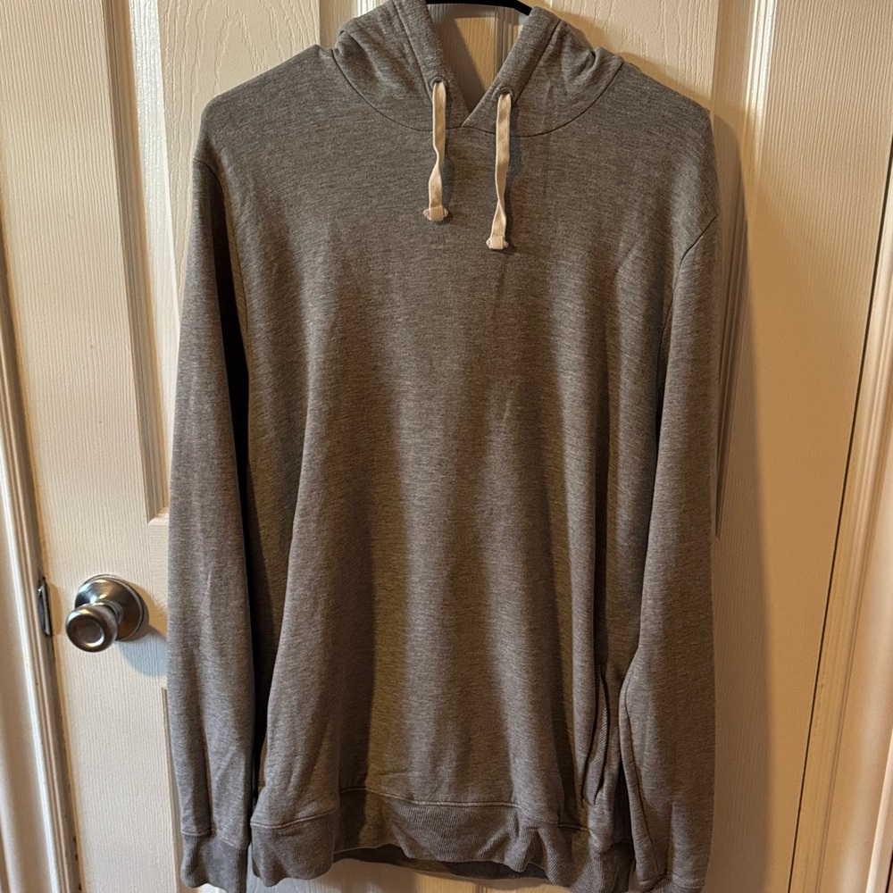 Travis Matthew Men’s Gray Hooded Sweatshirt